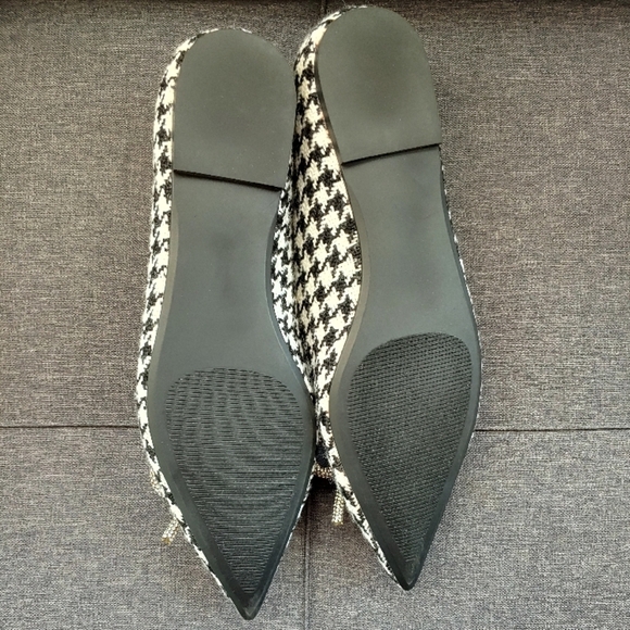 Steve Madden Black and White Houndstooth Flats - Picture 3 of 5